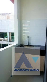 6  Apartment For Rent in Sukhumvit ,Bangkok BTS Thong Lo at Low rise Building AA26535