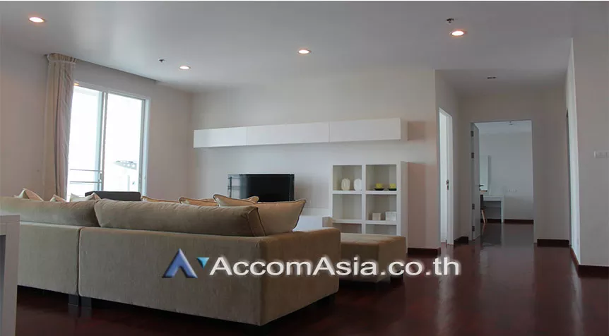  2 Bedrooms  Apartment For Rent in Sukhumvit, Bangkok  near BTS Phrom Phong (AA26539)