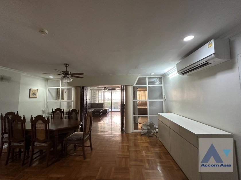 Pet friendly |  3 Bedrooms  Condominium For Rent in Sukhumvit, Bangkok  near BTS Phrom Phong (AA26541)