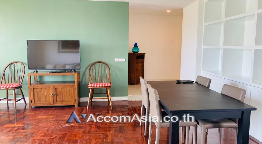  2 Bedrooms  Condominium For Rent in Ploenchit, Bangkok  near BTS Ploenchit (AA26628)