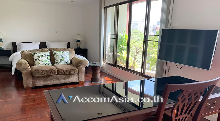  4 Bedrooms  Condominium For Rent in Ploenchit, Bangkok  near BTS Ploenchit (AA26629)