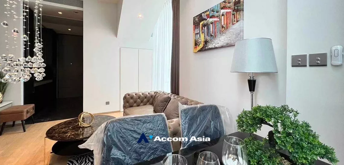 Corner Unit |  1 Bedroom  Condominium For Rent in Ploenchit, Bangkok  near BTS Chitlom (AA26674)