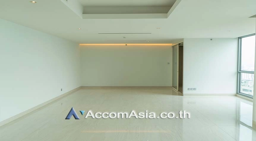  3 Bedrooms  Condominium For Sale in Sukhumvit, Bangkok  near BTS Thong Lo (AA26682)