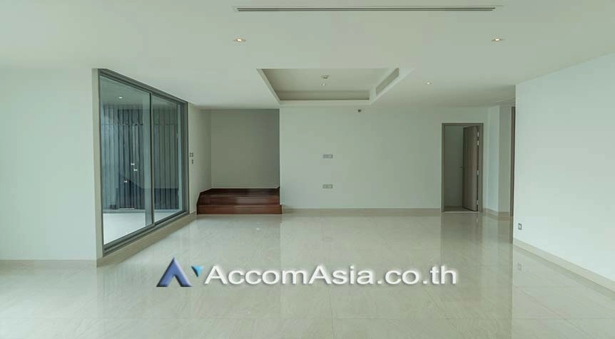  3 Bedrooms  Condominium For Sale in Sukhumvit, Bangkok  near BTS Thong Lo (AA26682)