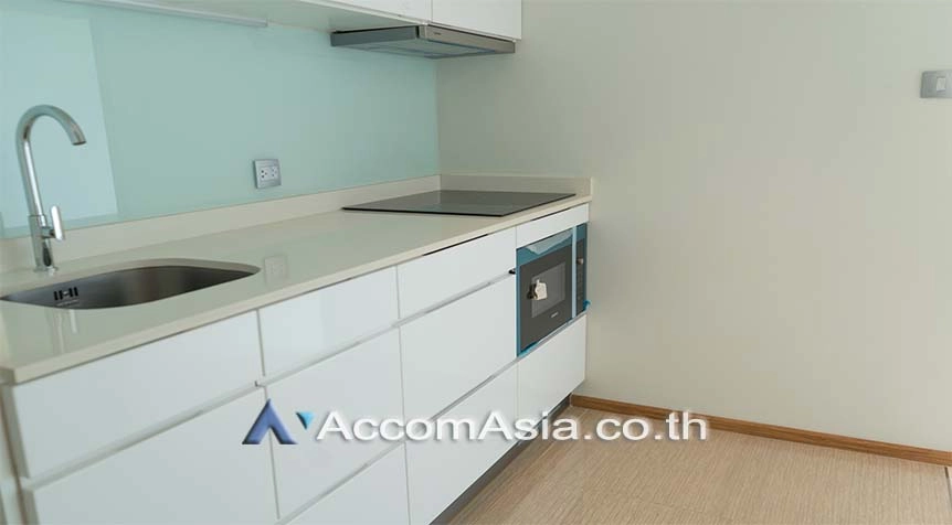  3 Bedrooms  Condominium For Sale in Sukhumvit, Bangkok  near BTS Thong Lo (AA26682)