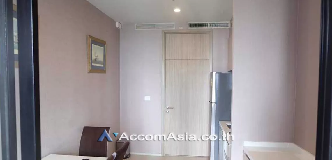  1 Bedroom  Condominium For Rent in Ploenchit, Bangkok  near BTS Ploenchit (AA26729)