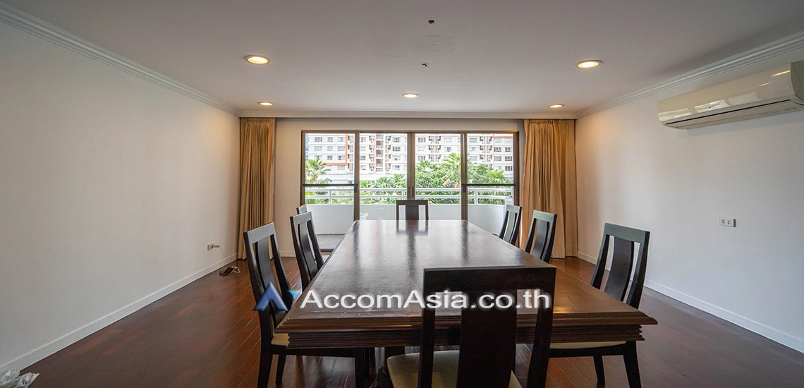 Big Balcony, Pet friendly |  3 Bedrooms  Condominium For Rent in Sukhumvit, Bangkok  near BTS Phrom Phong (AA26755)