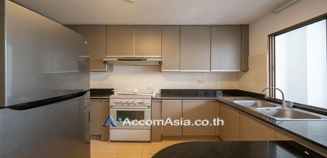 Big Balcony, Pet friendly |  3 Bedrooms  Condominium For Rent in Sukhumvit, Bangkok  near BTS Phrom Phong (AA26755)