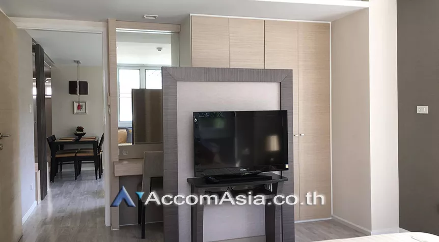  2 Bedrooms  Apartment For Rent in Sukhumvit, Bangkok  near BTS Phrom Phong (AA26793)