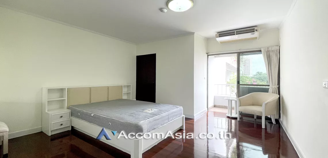 5  3 br Apartment For Rent in Sukhumvit ,Bangkok BTS Phrom Phong at Greenery garden and privacy AA26796