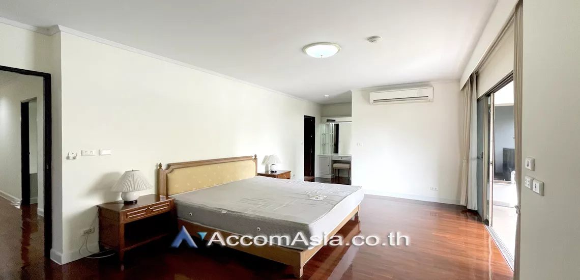 8  3 br Apartment For Rent in Sukhumvit ,Bangkok BTS Phrom Phong at Greenery garden and privacy AA26796