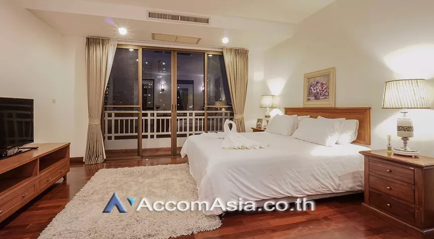  2 Bedrooms  Apartment For Rent in Sathorn, Bangkok  near BRT Thanon Chan (AA26845)