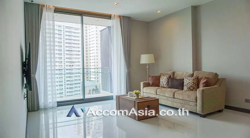  3 Bedrooms  Condominium For Rent in Sukhumvit, Bangkok  near BTS Nana (AA26864)