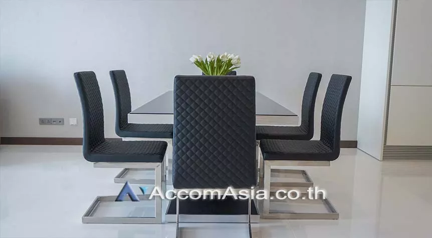  3 Bedrooms  Condominium For Rent in Sukhumvit, Bangkok  near BTS Nana (AA26864)