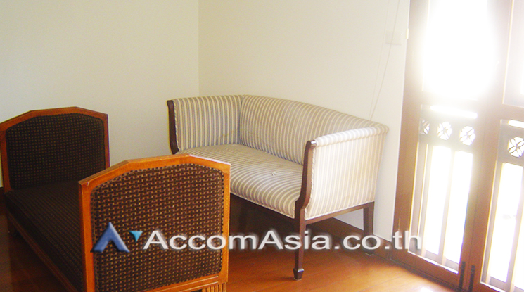 Home Office |  6 Bedrooms  House For Rent in Sukhumvit, Bangkok  near BTS Thong Lo (AA26887)