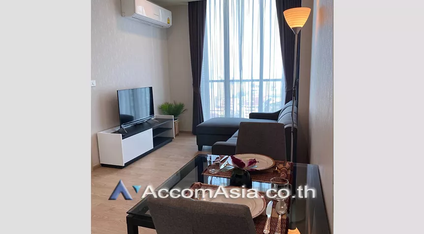  1 Bedroom  Condominium For Rent in Sukhumvit, Bangkok  near BTS Asok - MRT Sukhumvit (AA27005)