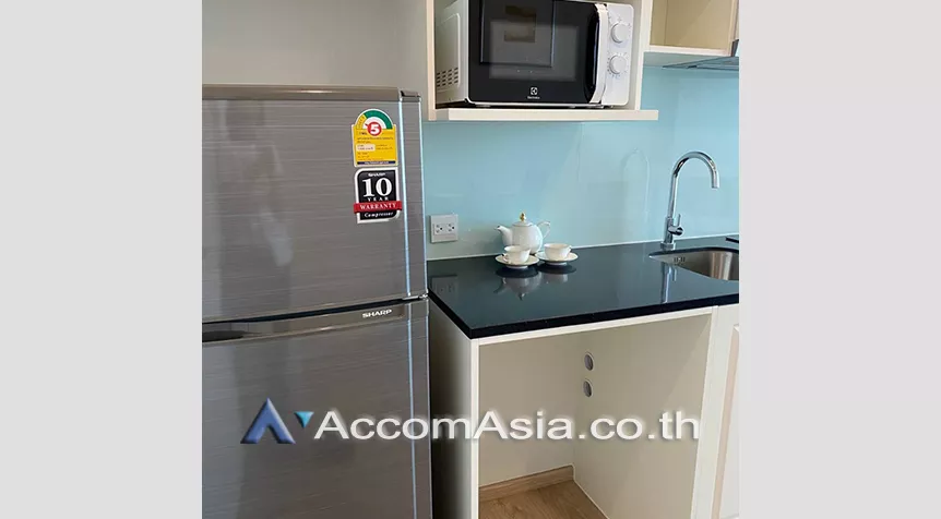  1 Bedroom  Condominium For Rent in Sukhumvit, Bangkok  near BTS Asok - MRT Sukhumvit (AA27005)