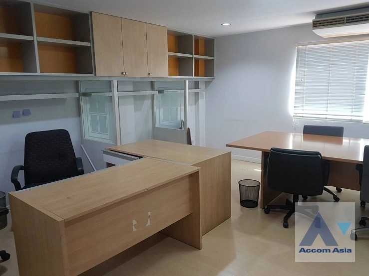 7  6 br Townhouse For Rent in ratchadapisek ,Bangkok MRT Ratchadaphisek AA27015