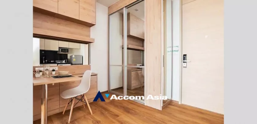  1 Bedroom  Condominium For Sale in Sukhumvit, Bangkok  near BTS Phrom Phong (AA27025)