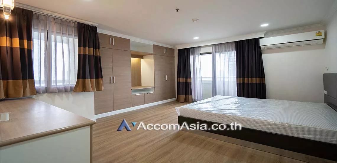  2 Bedrooms  Condominium For Rent in Sukhumvit, Bangkok  near BTS Phrom Phong (AA27029)