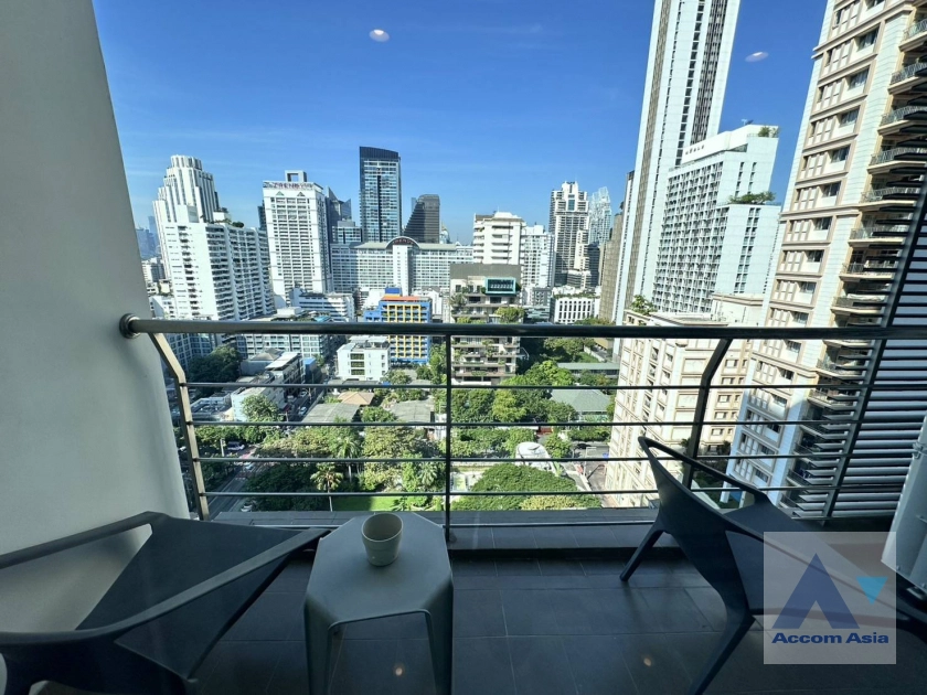  3 Bedrooms  Condominium For Rent in Sukhumvit, Bangkok  near BTS Asok - MRT Sukhumvit (AA27033)