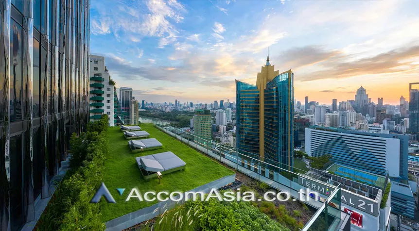  1 Bedroom  Condominium For Sale in Sukhumvit, Bangkok  near BTS Asok - MRT Sukhumvit (AA27034)