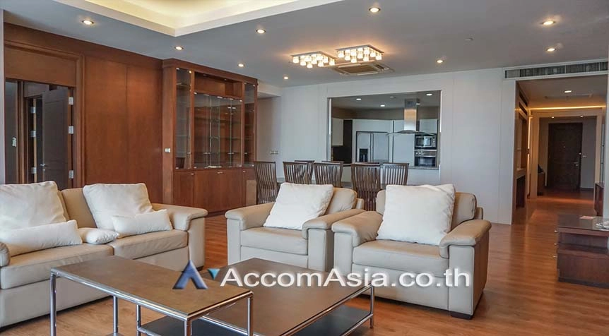  3 Bedrooms  Condominium For Rent in Sathorn, Bangkok  near BTS Chong Nonsi (AA27088)