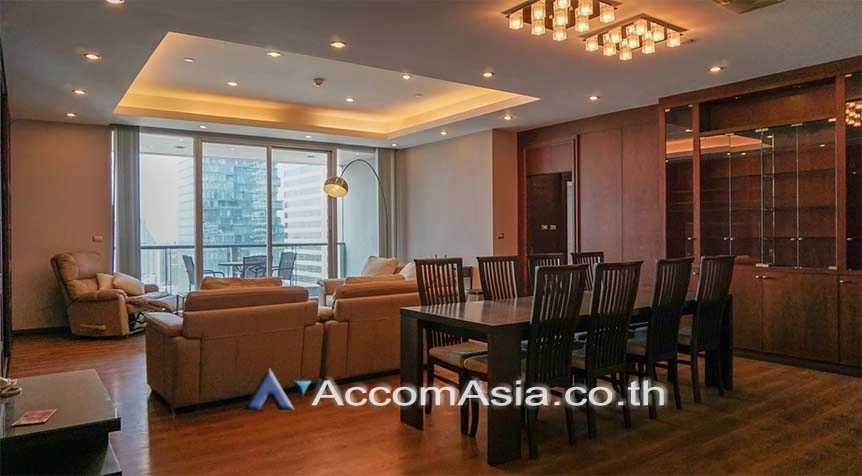  3 Bedrooms  Condominium For Rent in Sathorn, Bangkok  near BTS Chong Nonsi (AA27088)