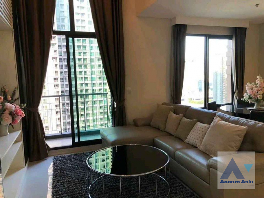 Fully Furnished, Corner Unit, Duplex Condo | Villa Asoke Condominium