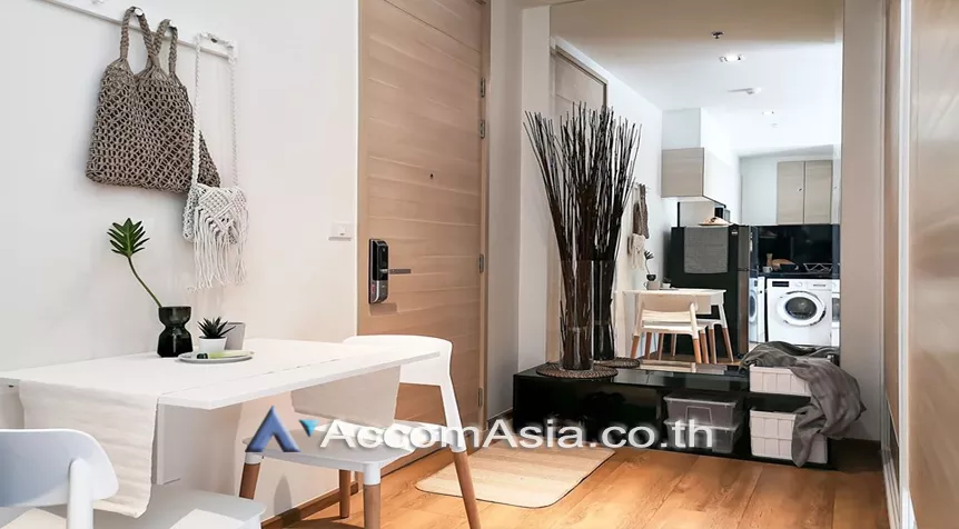  1 Bedroom  Condominium For Sale in Sukhumvit, Bangkok  near BTS Phrom Phong (AA27108)