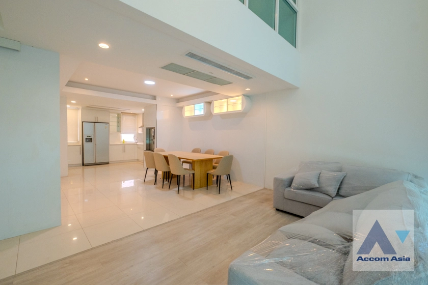 9  3 br Townhouse For Rent in Sukhumvit ,Bangkok BTS Ekkamai at The Parklane 12 AA27125