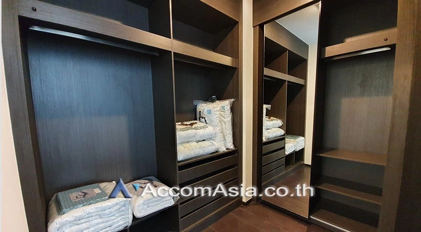  2 Bedrooms  Condominium For Rent in Sukhumvit, Bangkok  near BTS Phrom Phong (AA27158)