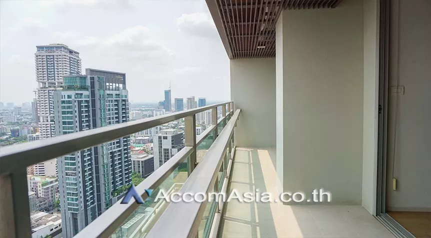  2 Bedrooms  Condominium For Rent in Sukhumvit, Bangkok  near BTS Phrom Phong (AA27167)