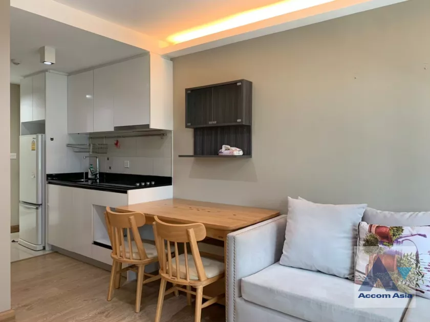 Pet friendly |  2 Bedrooms  Condominium For Rent & Sale in Sukhumvit, Bangkok  near BTS Phrom Phong (AA27182)