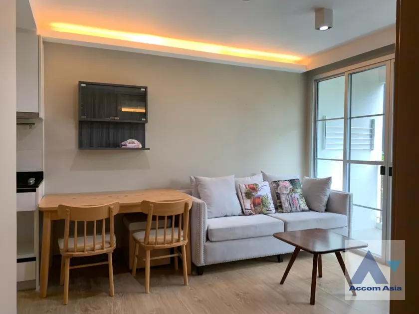 Pet friendly |  2 Bedrooms  Condominium For Rent & Sale in Sukhumvit, Bangkok  near BTS Phrom Phong (AA27182)