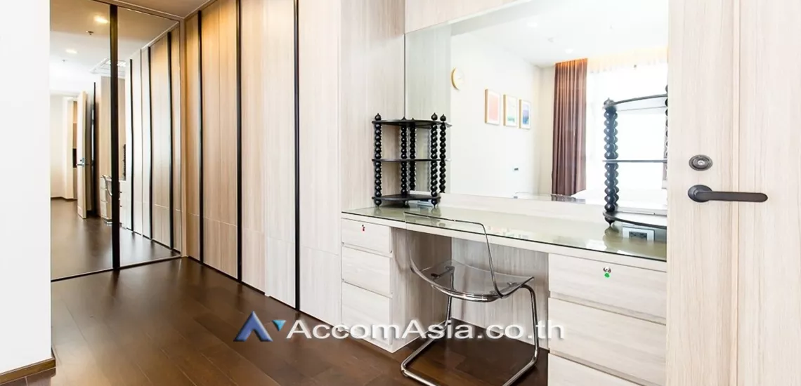  1 Bedroom  Condominium For Rent in Sukhumvit, Bangkok  near BTS Phrom Phong (AA27212)