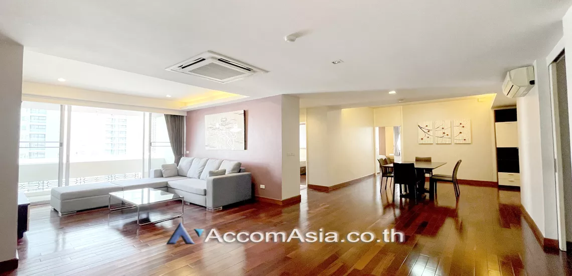 Big Balcony |  3 Bedrooms  Condominium For Rent in Sukhumvit, Bangkok  near BTS Nana (AA27250)