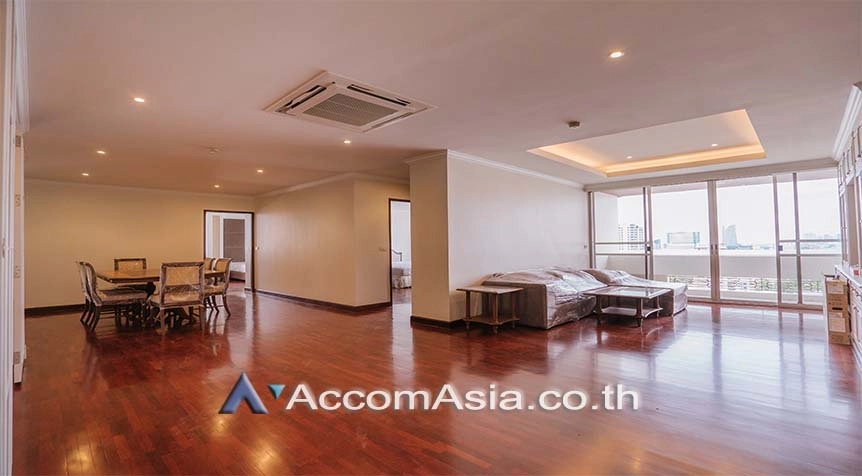 Big Balcony |  3 Bedrooms  Condominium For Rent in Sukhumvit, Bangkok  near BTS Nana (AA27277)