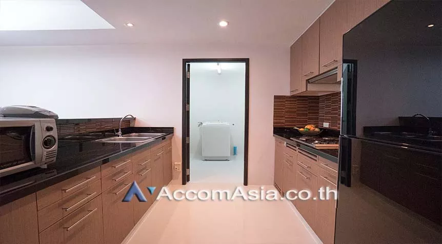  2 Bedrooms  Apartment For Rent in Sukhumvit, Bangkok  near BTS Thong Lo (AA27294)