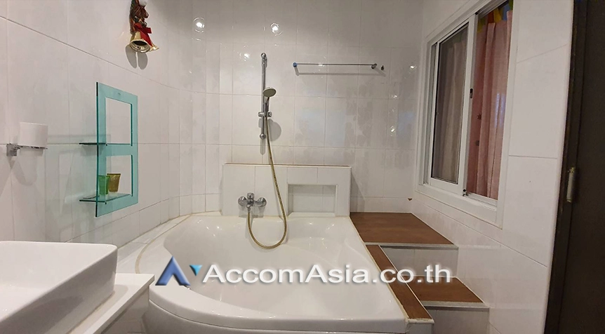 8  2 br Condominium For Rent in Sukhumvit ,Bangkok BTS Phrom Phong at D.S. Tower 1 AA27319