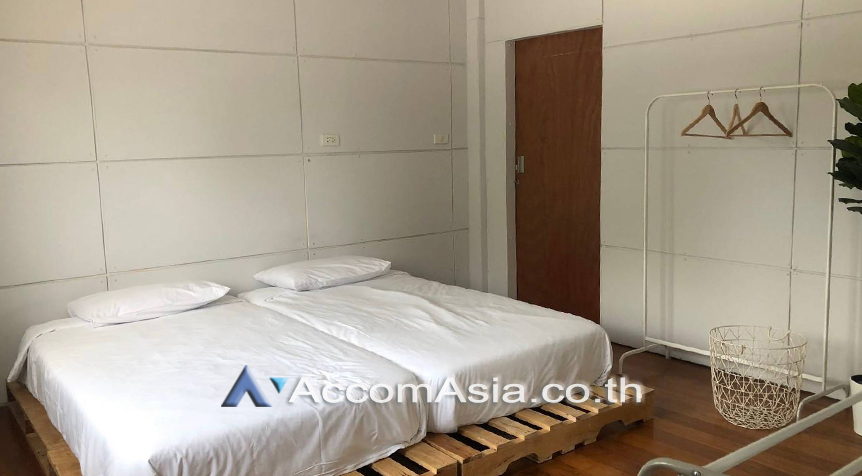 9  4 br House For Rent in Sukhumvit ,Bangkok BTS Ekkamai AA27321