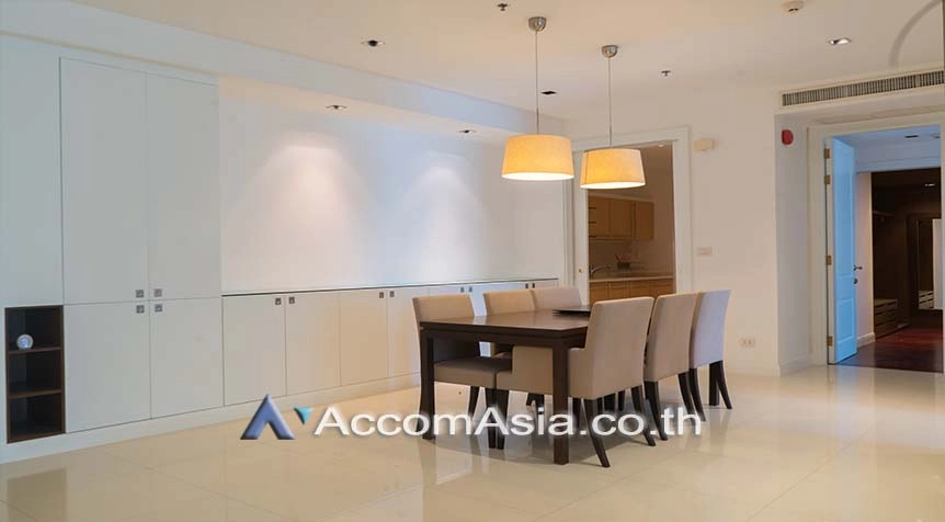  2 Bedrooms  Condominium For Rent in Ploenchit, Bangkok  near BTS Ploenchit (AA27348)