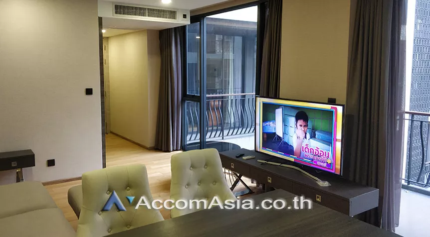  2 Bedrooms  Condominium For Rent in Ploenchit, Bangkok  near BTS Chitlom (AA27376)