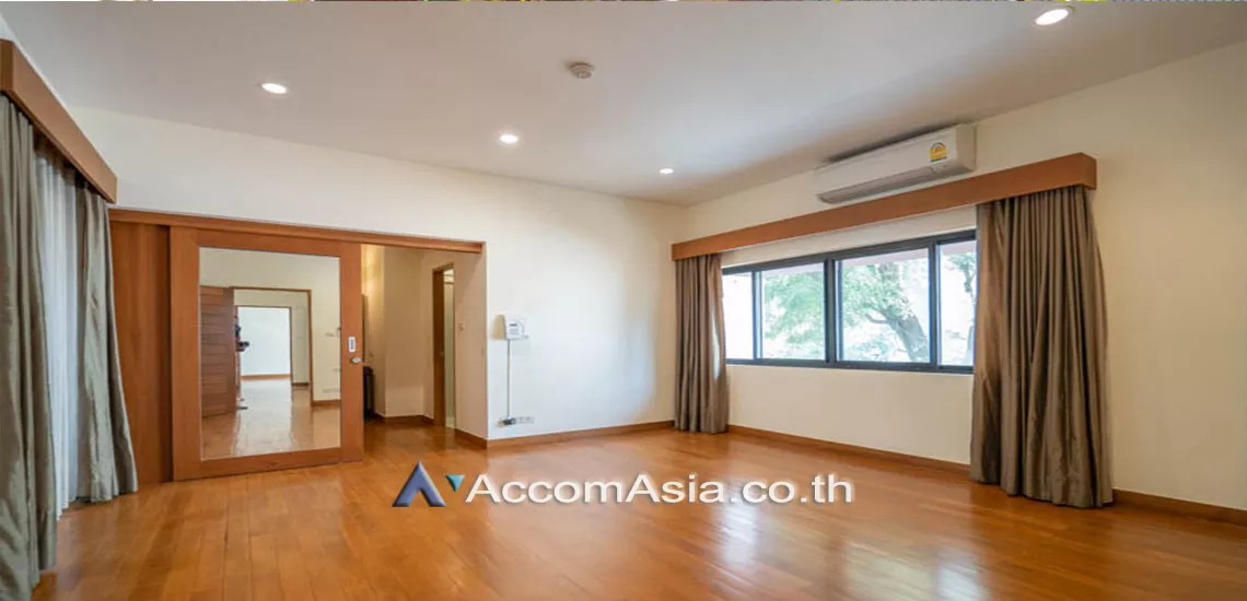 17  4 br House For Rent in Sukhumvit ,Bangkok BTS Thong Lo at A Peaceful Garden House AA27382
