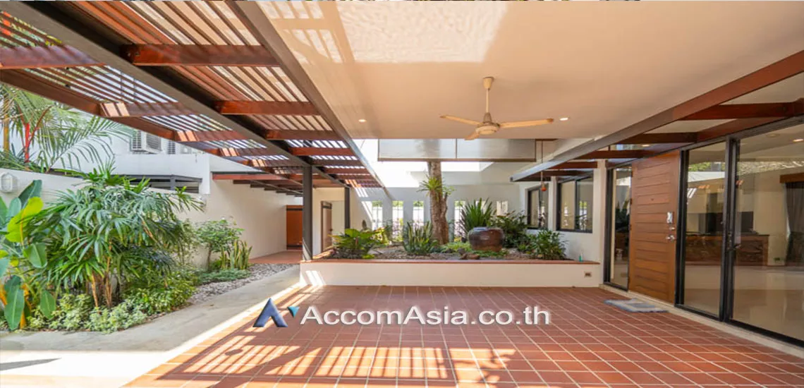 5  4 br House For Rent in Sukhumvit ,Bangkok BTS Thong Lo at A Peaceful Garden House AA27382