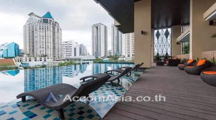  2 Bedrooms  Condominium For Rent in Sathorn, Bangkok  near BTS Chong Nonsi - MRT Lumphini (AA27390)