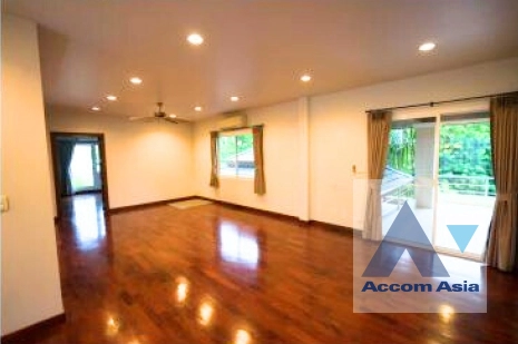 18  5 br House For Rent in Pattanakarn ,Bangkok BTS On Nut at Panya Pattanakarn Village AA27405