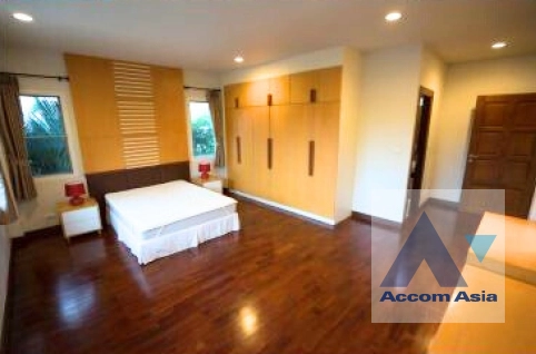 8  5 br House For Rent in Pattanakarn ,Bangkok BTS On Nut at Panya Pattanakarn Village AA27405