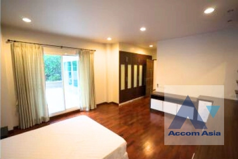 12  5 br House For Rent in Pattanakarn ,Bangkok BTS On Nut at Panya Pattanakarn Village AA27405