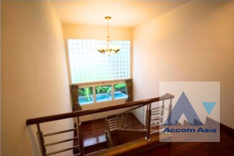 6  5 br House For Rent in Pattanakarn ,Bangkok BTS On Nut at Panya Pattanakarn Village AA27405